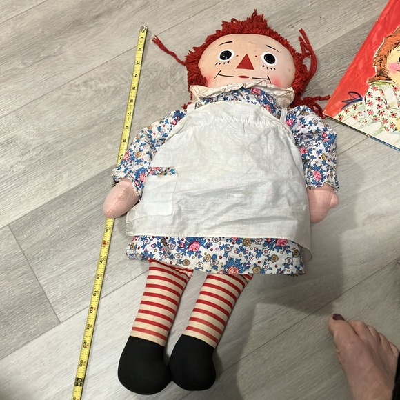 Vintage Raggedy Ann doll and book. - Picture 9 of 9